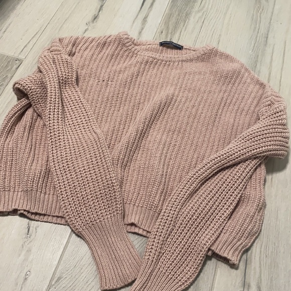 Brandy Melville Cropped Pink Knit Sweater - Picture 4 of 4